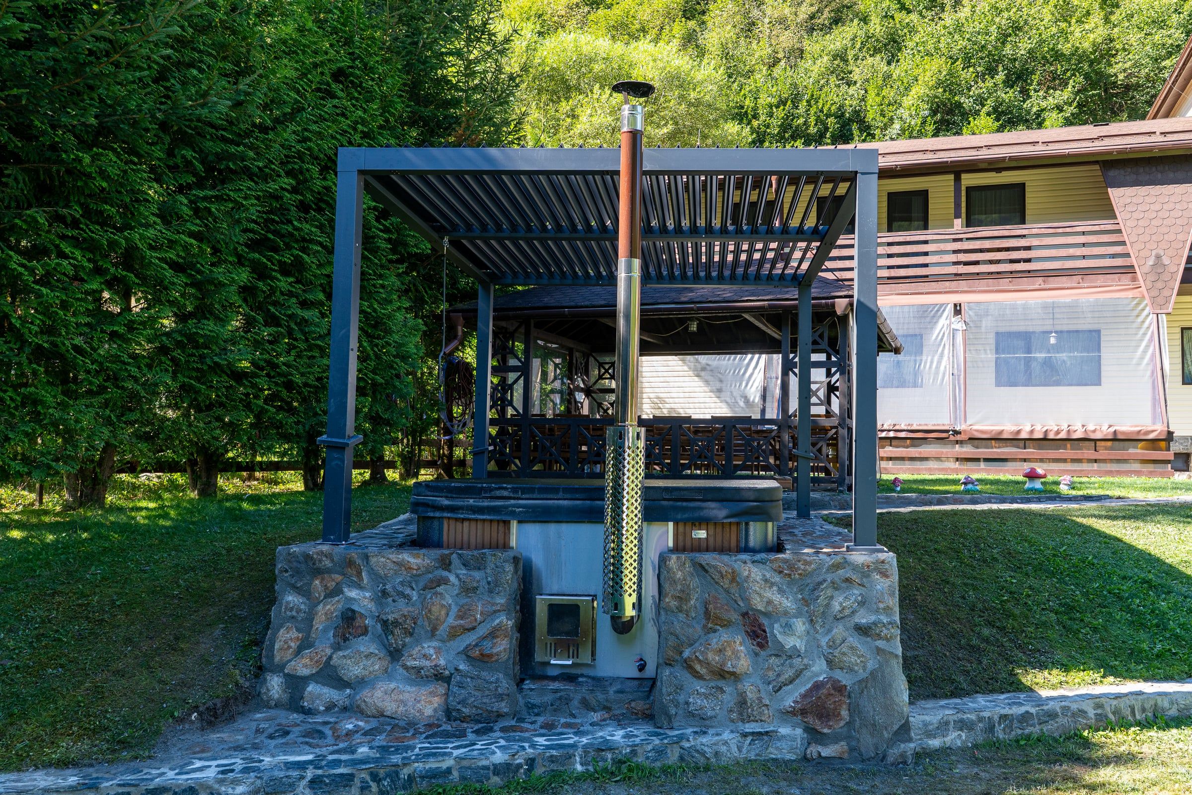Hot tub – Nad Inn, Sătic